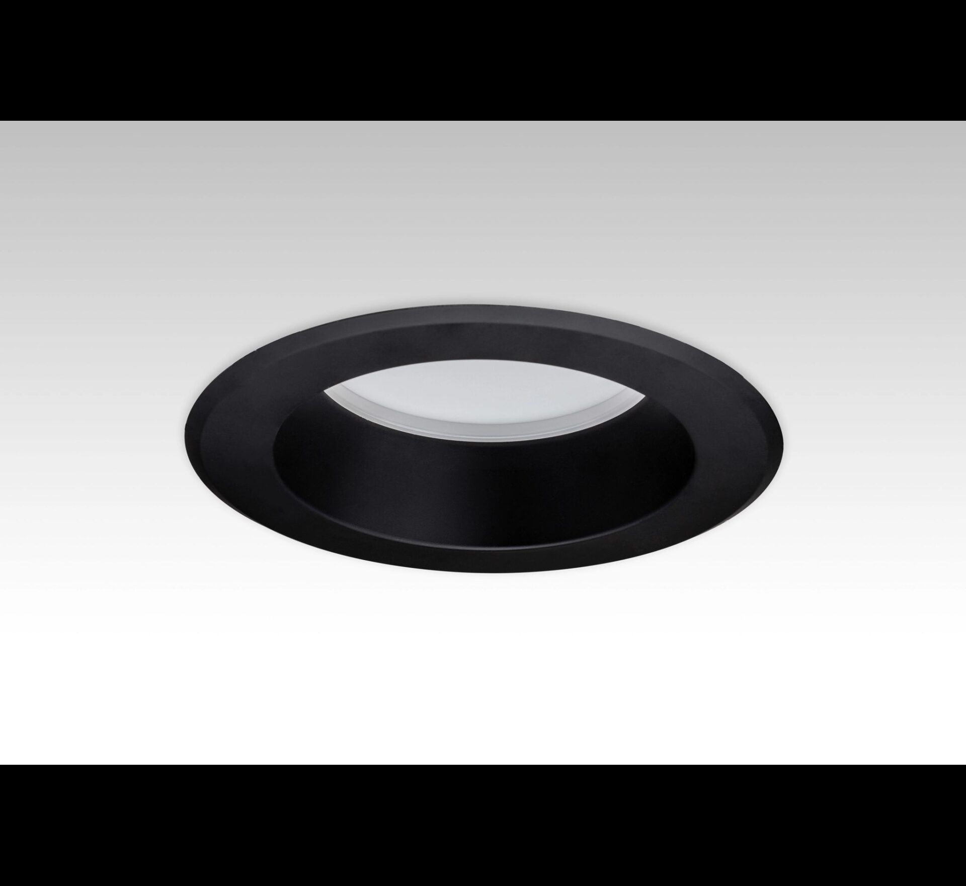 Flat Black Reflector w/Black Flange for use with LR6X Downlights.